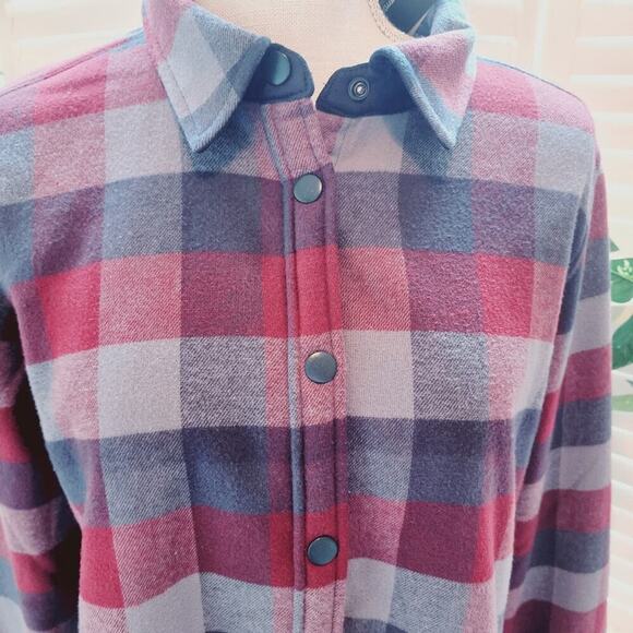 EDDIE BAUER PLAID SNAP DOWN BLUE/CRANBERRY NEW FLEECE LINED SIZE LARGE - Picture 2 of 9